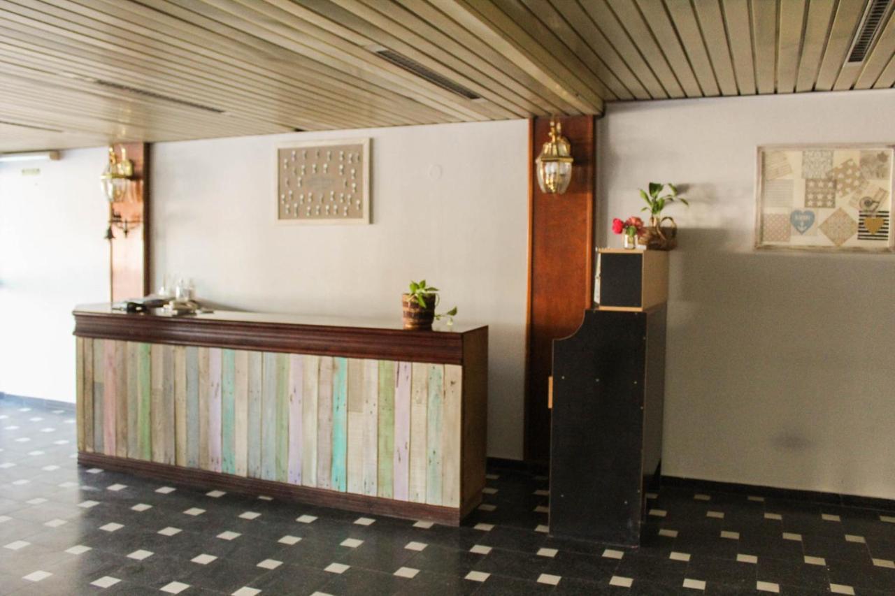 Vintage Hotel Puerto Madryn Exterior photo